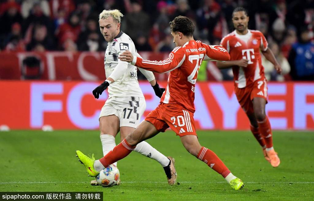 马洛尼震撼德甲：一场比赛，14.77公里的传奇跑动